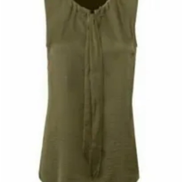 Beautiful Cabi Olive blouse - Picture 9 of 9